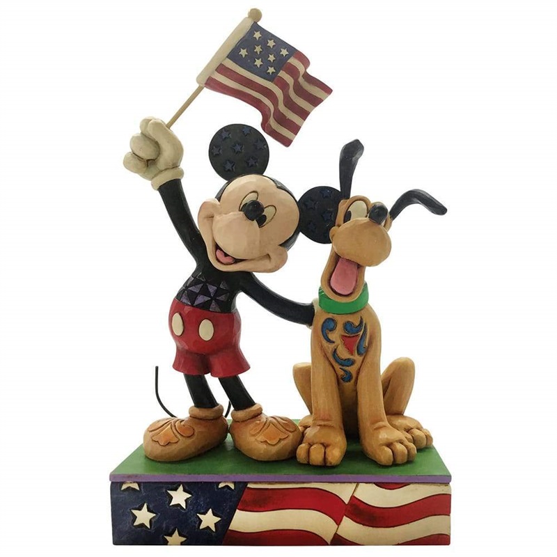 Disney figur Mickey og Pluto med flag